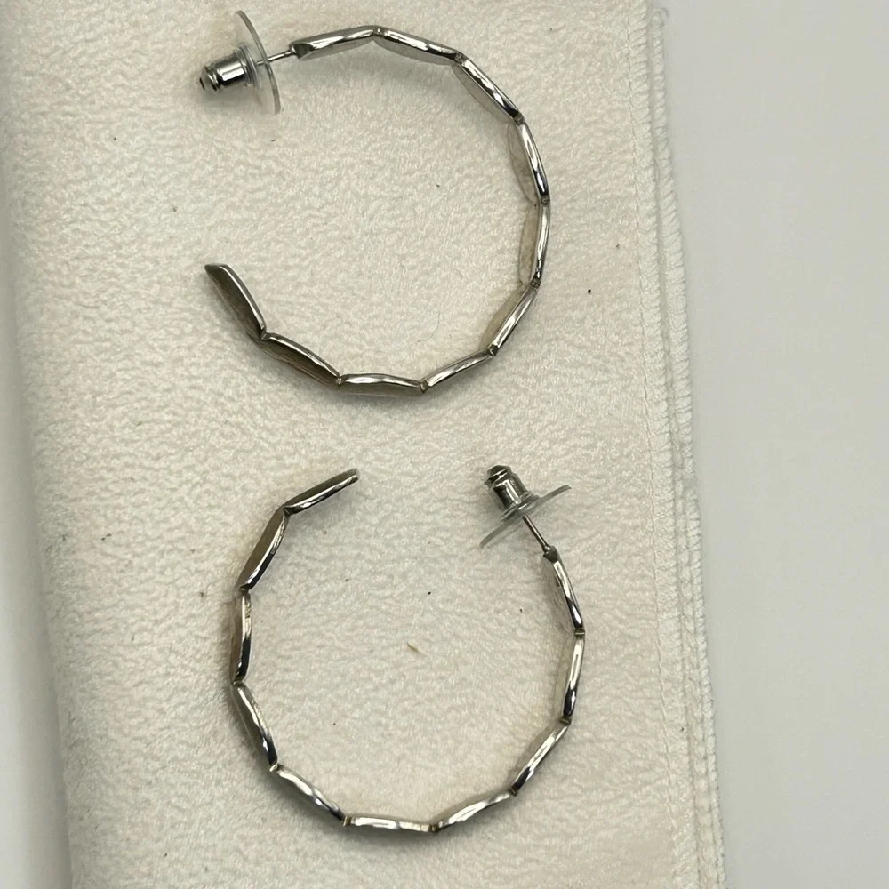 Kendra Scott Brooke Hoop Earrings Rhodium Plated Posts 1.5